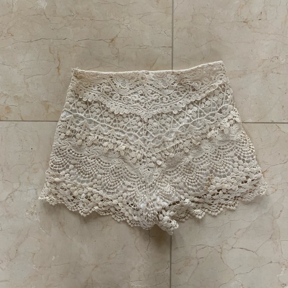 KimChi Blue Cream Lacy Shorts Sz 2 Zipper Closure - Picture 5 of 5